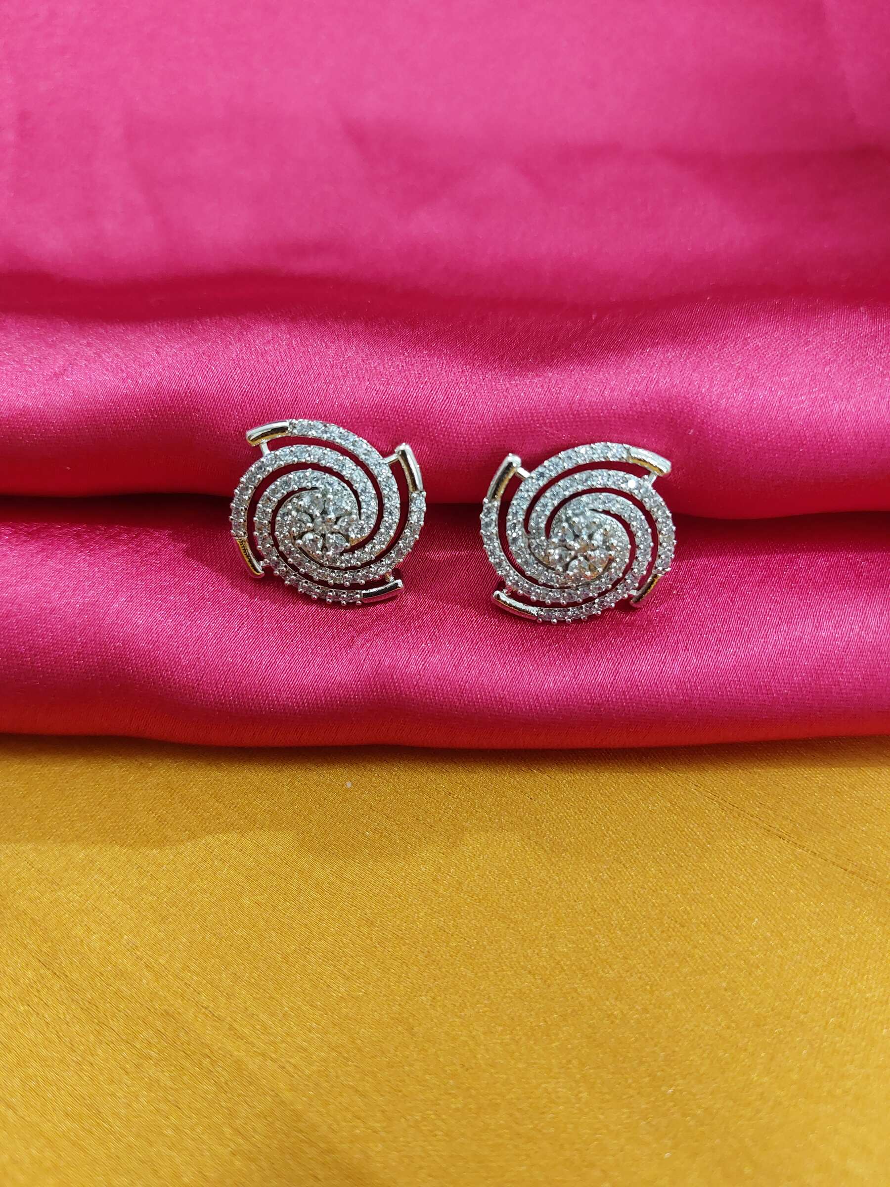 Elizabeth Round Shaped Everyday AD Studs