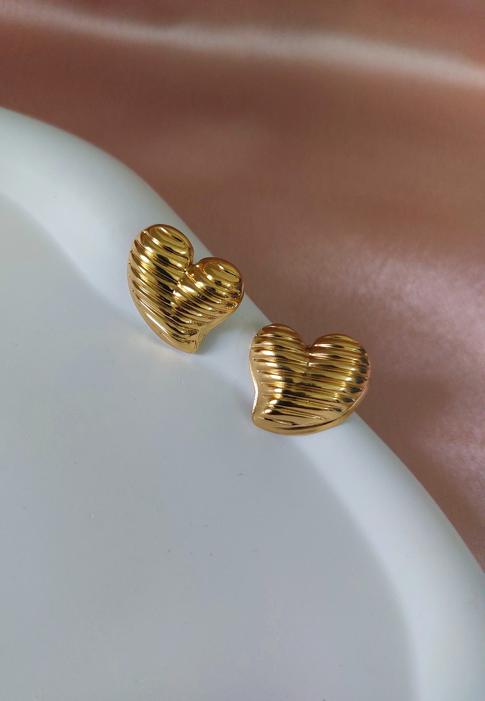 Malavi Heart Shaped Gold Plated Anti Tarnish Korean Style Western Earrings