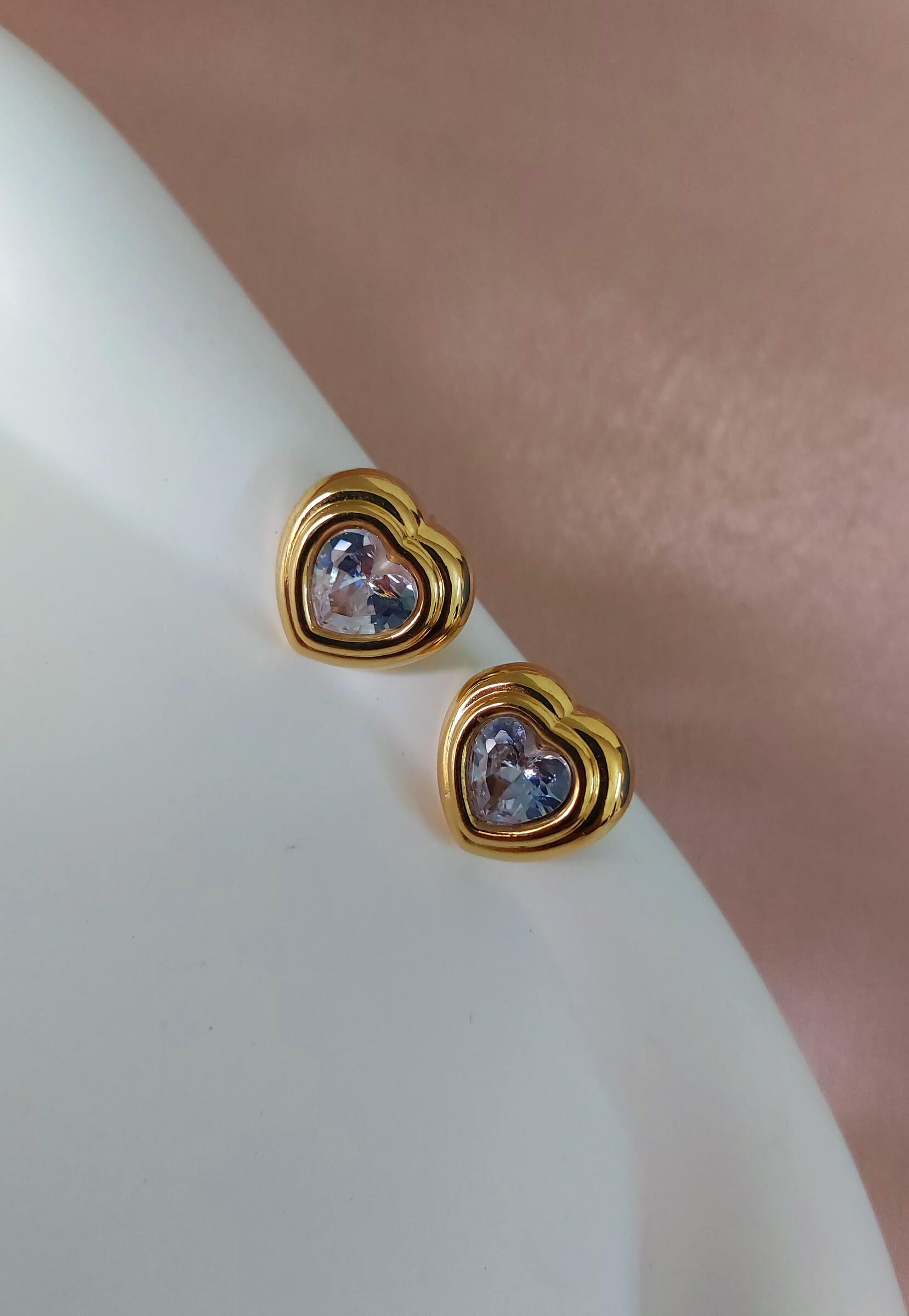 Tani Little Heart Shaped Gold Plated Anti Tarnish Korean Style Western Earrings
