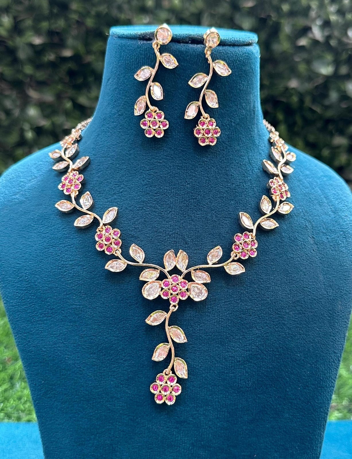 Anjali Premium Real Kundan Studded Necklace Set