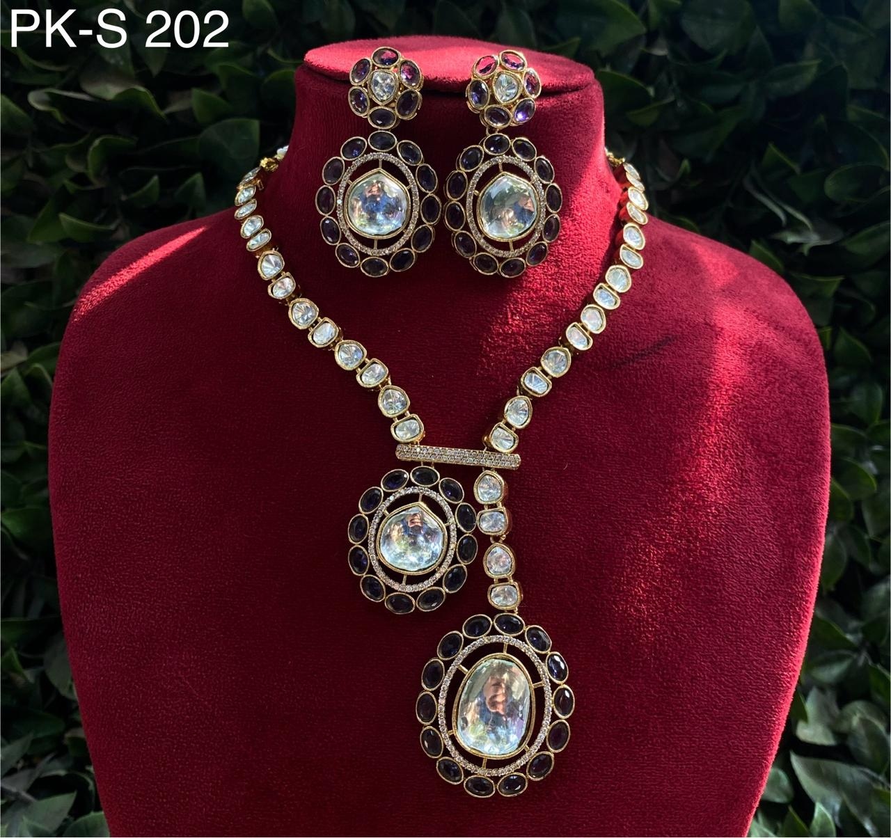 Simmy Premium Real Kundan Studded Necklace Set