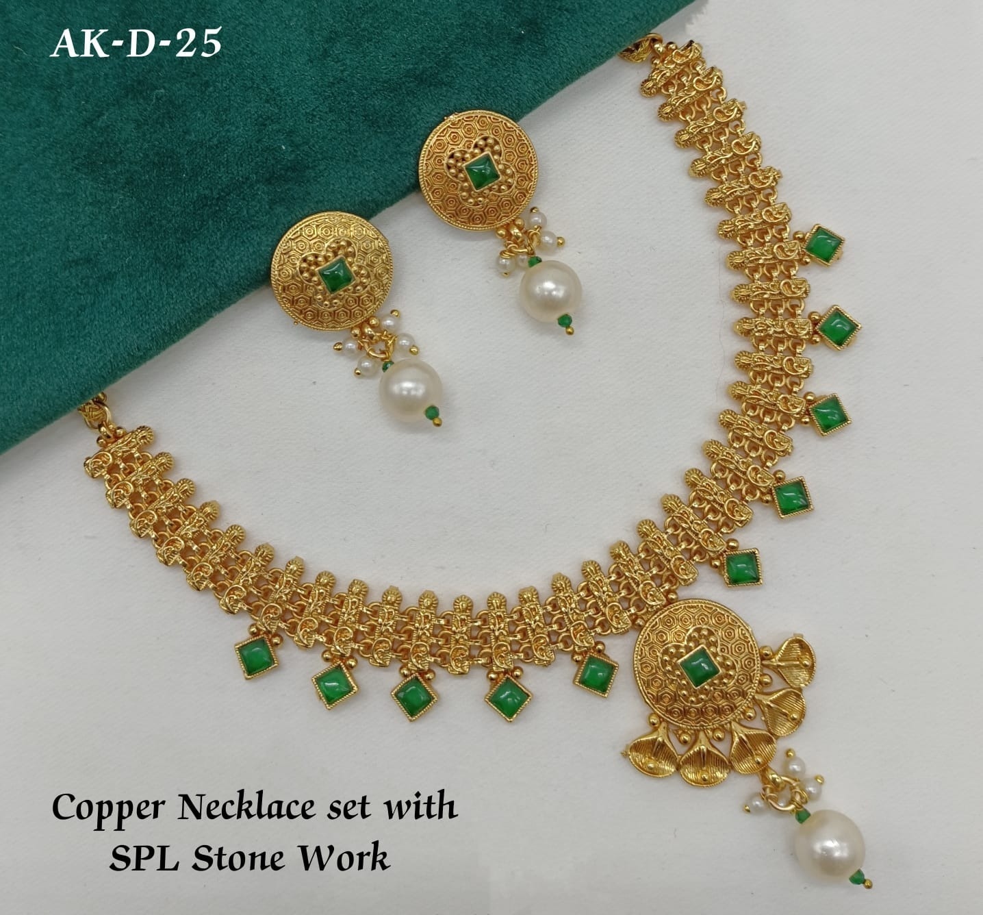 Kriyansha Premium Real Kundan Studded Necklace Set