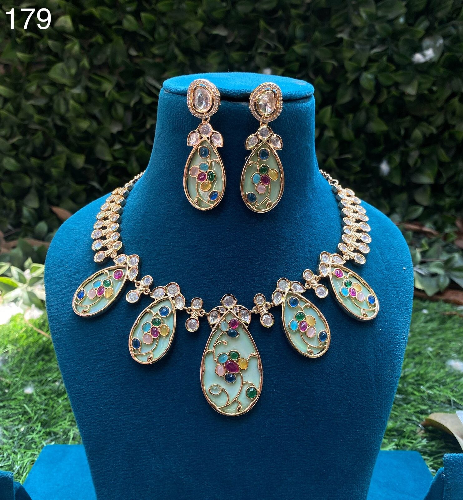 Parali Premium Real Kundan Studded Necklace Set