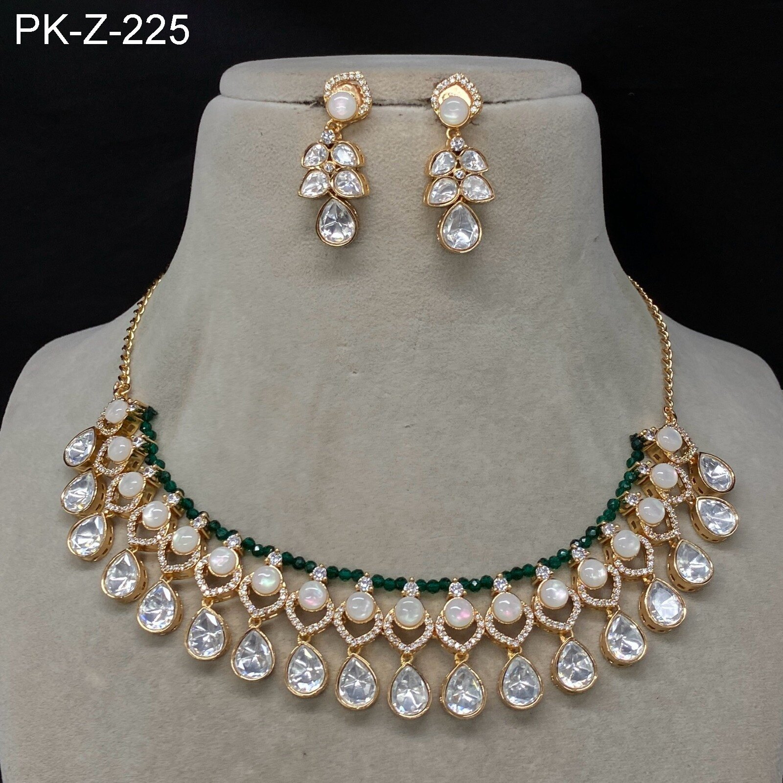 Shruti Premium Real Kundan Studded Necklace Set