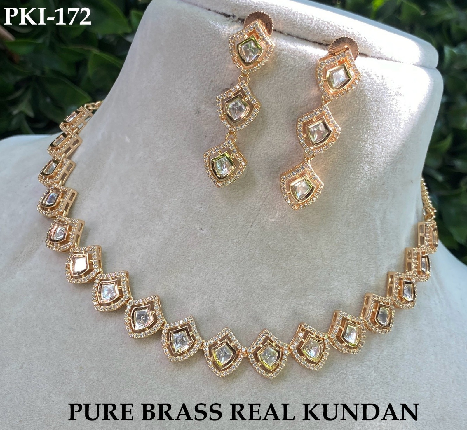 Srishti Premium Real Kundan Studded Necklace Set