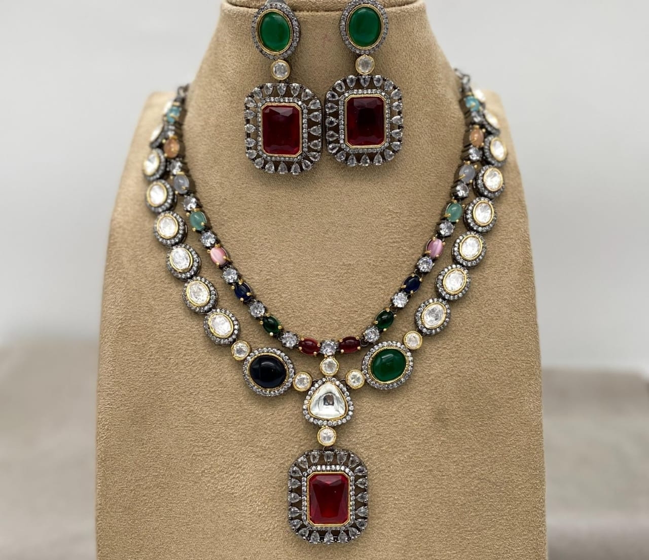 Vanshi Premium Real Kundan Studded Necklace Set